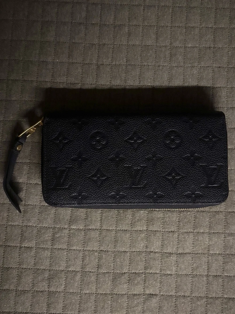 Louis Vuitton Black Zippy Wallet Black Monogram Empreinte leather AUTHENTIC